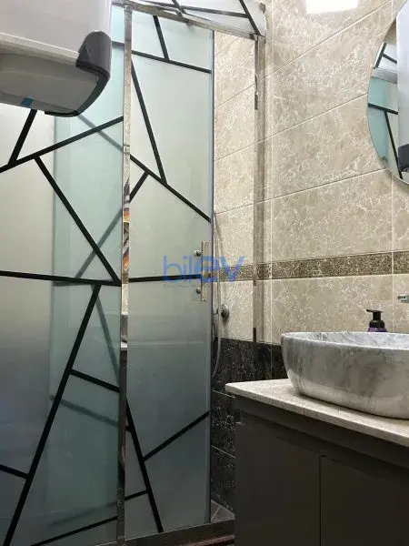 Satış 3 otaqlı Köhnə Tikili bina evi  70m², Bakı
