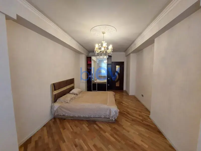 Aylıq Kirayə 3 otaqlı Yeni Tikili bina evi  120m², Bakı