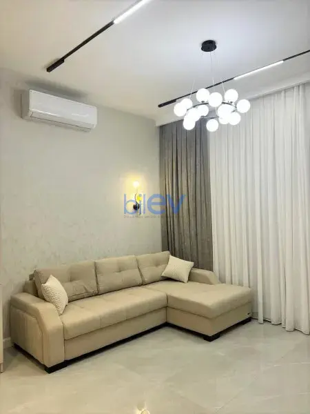 Aylıq Kirayə 3 otaqlı Yeni Tikili bina evi  85m², Bakı