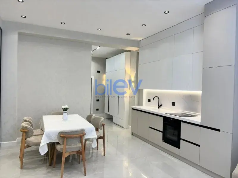 Aylıq Kirayə 3 otaqlı Yeni Tikili bina evi  85m², Bakı