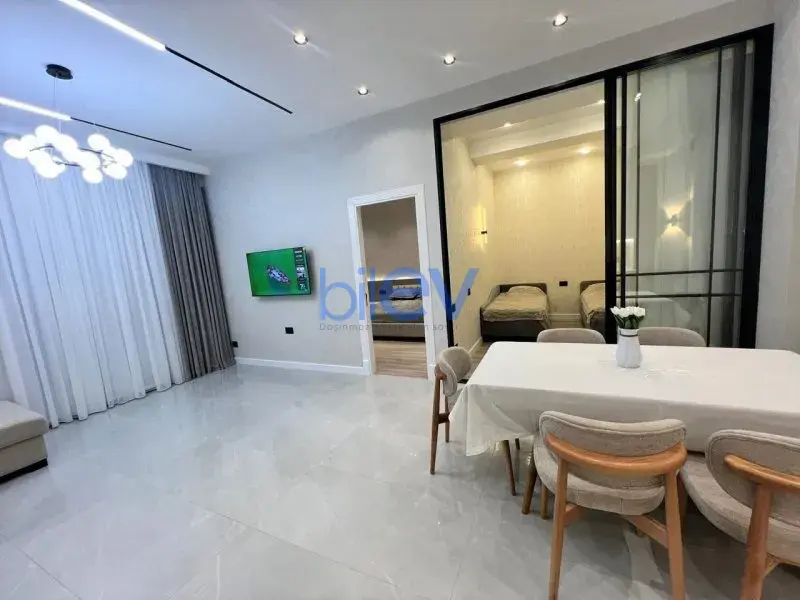 Aylıq Kirayə 3 otaqlı Yeni Tikili bina evi  85m², Bakı