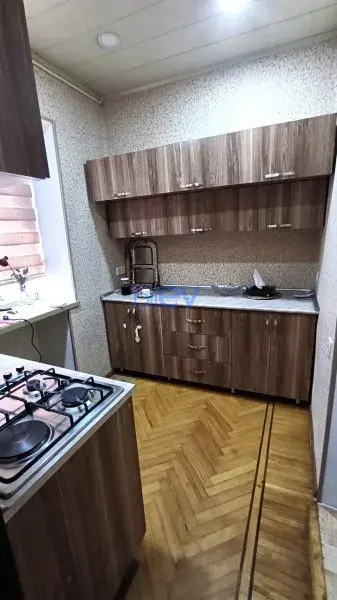 Aylıq Kirayə 2 otaqlı Köhnə Tikili bina evi  65m², Bakı