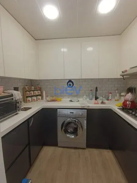 Satış 3 otaqlı Köhnə Tikili bina evi  70m², Bakı
