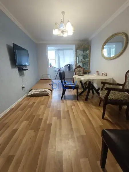 Satış 3 otaqlı Köhnə Tikili bina evi  70m², Bakı