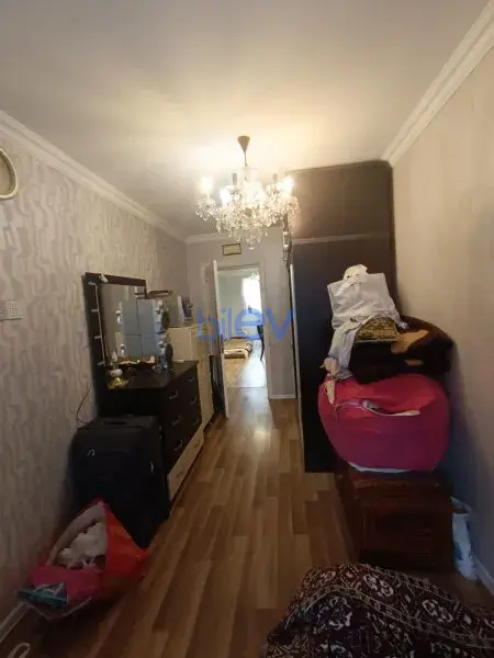 Satış 3 otaqlı Köhnə Tikili bina evi  70m², Bakı