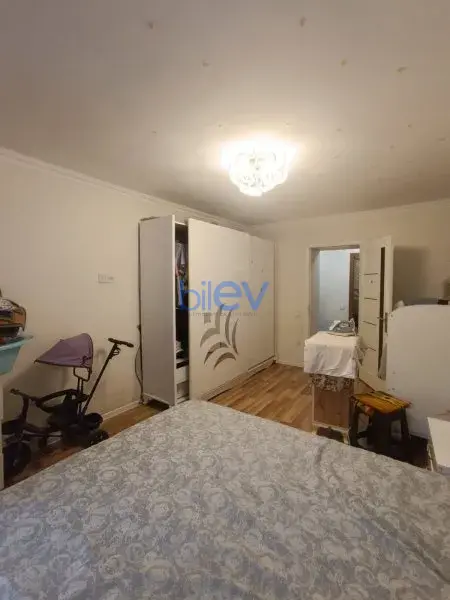 Satış 3 otaqlı Köhnə Tikili bina evi  70m², Bakı