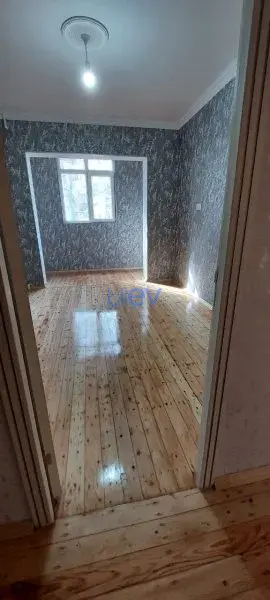 Satış 2 otaqlı Köhnə Tikili bina evi  65m², Bakı