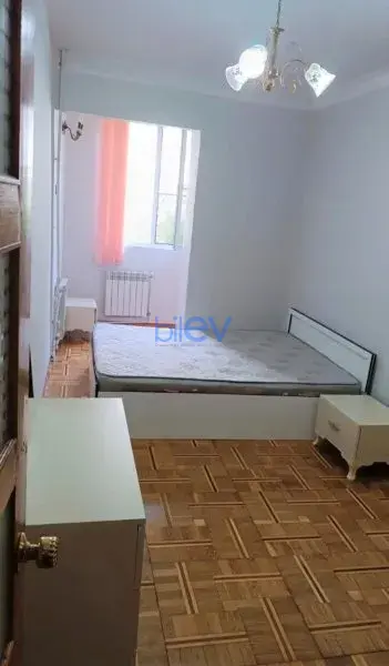 Aylıq Kirayə 2 otaqlı Köhnə Tikili bina evi  52m², Bakı