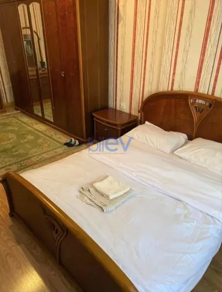 Aylıq Kirayə 3 otaqlı Yeni Tikili bina evi  140m², Bakı