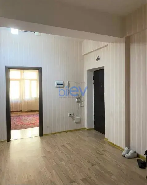Aylıq Kirayə 3 otaqlı Yeni Tikili bina evi  140m², Bakı