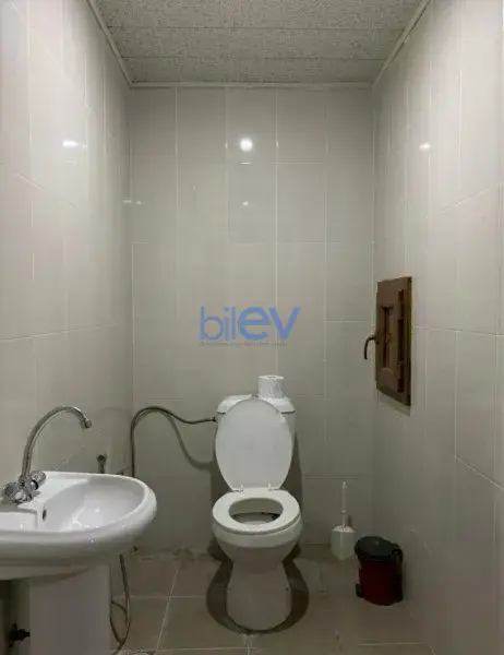 Aylıq Kirayə 3 otaqlı Yeni Tikili bina evi  140m², Bakı