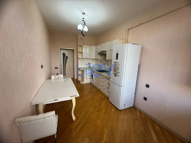Aylıq Kirayə 2 otaqlı Yeni Tikili bina evi  70m², Bakı