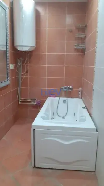 Aylıq Kirayə 3 otaqlı Yeni Tikili bina evi  180m², Bakı