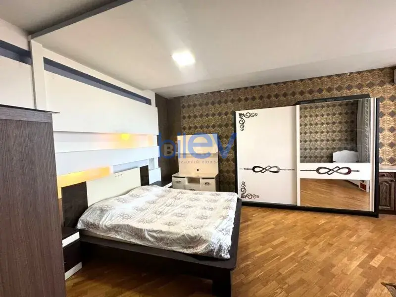 Aylıq Kirayə 3 otaqlı Yeni Tikili bina evi  180m², Bakı