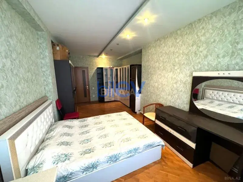 Aylıq Kirayə 3 otaqlı Yeni Tikili bina evi  180m², Bakı