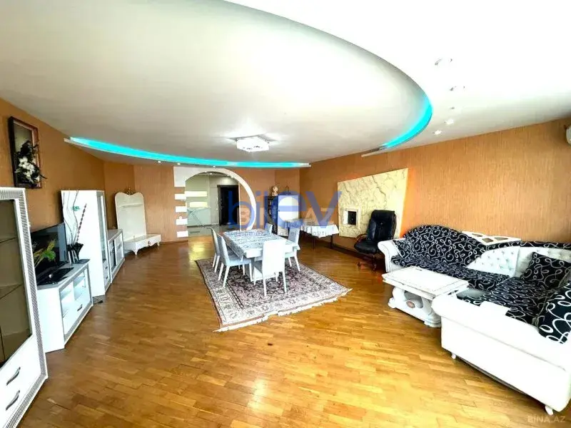 Aylıq Kirayə 3 otaqlı Yeni Tikili bina evi  180m², Bakı