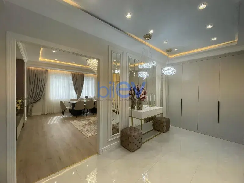 Satış 3 otaqlı Yeni Tikili bina evi  140m², Bakı