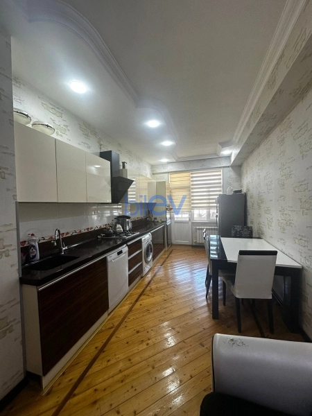 Satış 4 otaqlı Yeni Tikili bina evi  192m², Bakı