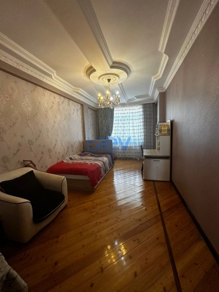Satış 4 otaqlı Yeni Tikili bina evi  192m², Bakı