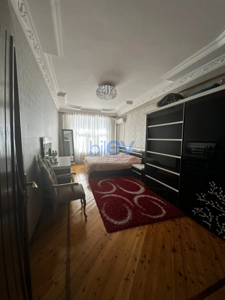 Satış 4 otaqlı Yeni Tikili bina evi  192m², Bakı