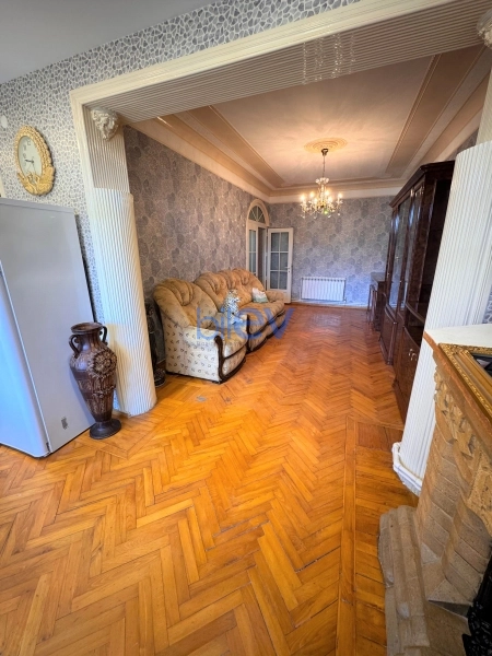 Kirayə (aylıq) 2 otaqlı Köhnə Tikili  75m², Bakı