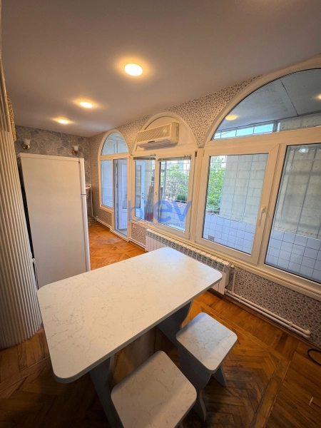 Kirayə (aylıq) 2 otaqlı Köhnə Tikili  75m², Bakı