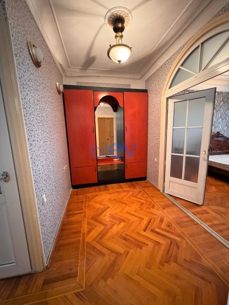 Kirayə (aylıq) 2 otaqlı Köhnə Tikili  75m², Bakı