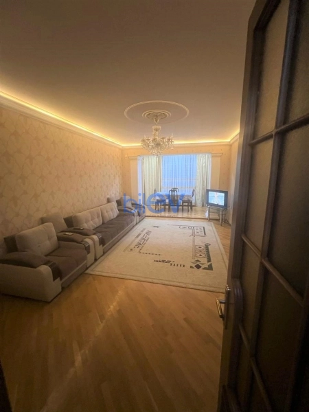 Kirayə (aylıq) 3 otaqlı Köhnə Tikili  92m², Bakı