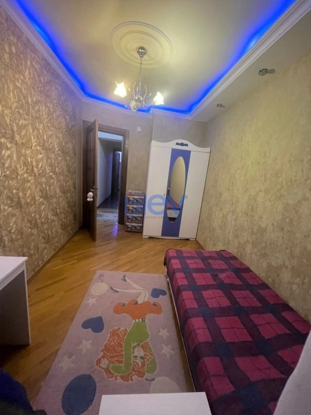 Kirayə (aylıq) 3 otaqlı Köhnə Tikili  92m², Bakı