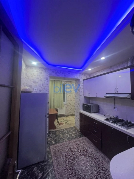 Kirayə (aylıq) 3 otaqlı Köhnə Tikili  92m², Bakı