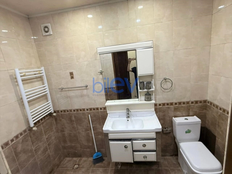 Kirayə (aylıq) 3 otaqlı Köhnə Tikili  92m², Bakı