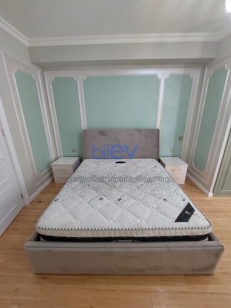 Satış 4 otaqlı Köhnə Tikili bina evi  215m², Bakı