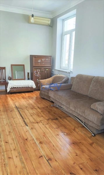 Satış 1 otaqlı Köhnə Tikili bina evi  32m², Bakı