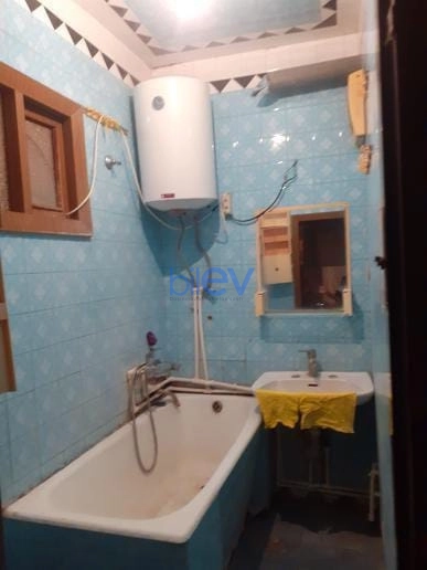Aylıq Kirayə 3 otaqlı Köhnə Tikili bina evi  60m², Bakı