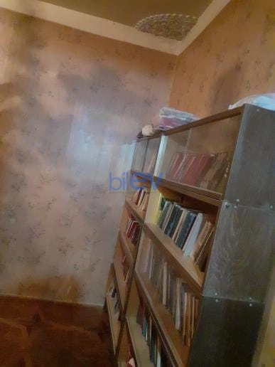 Aylıq Kirayə 3 otaqlı Köhnə Tikili bina evi  60m², Bakı