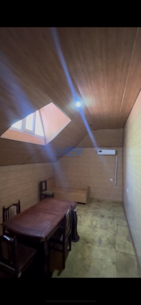 Aylıq Kirayə 2 otaqlı Köhnə Tikili bina evi  70m², Bakı