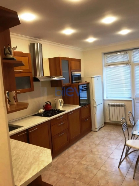 Aylıq Kirayə 2 otaqlı Yeni Tikili bina evi  80m², Bakı