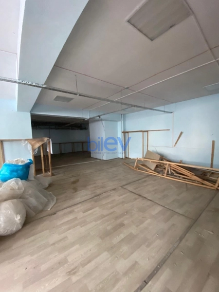 Aylıq Kirayə 3 otaqlı Obyekt  240m², Bakı