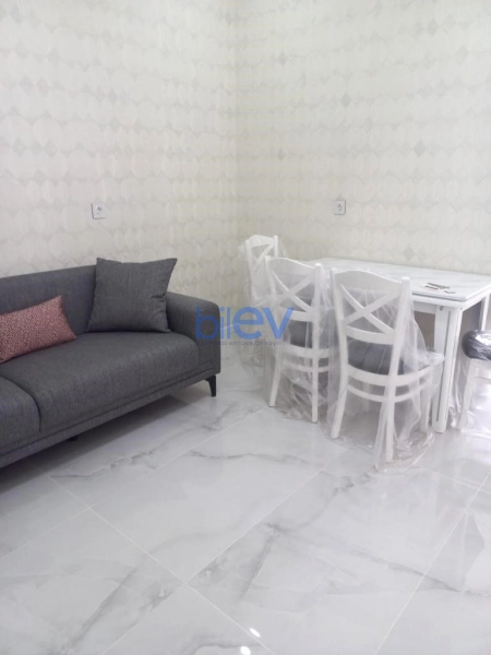 Aylıq Kirayə 4 otaqlı Yeni Tikili bina evi  128m², Bakı