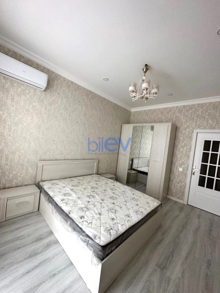 Aylıq Kirayə 4 otaqlı Yeni Tikili bina evi  128m², Bakı