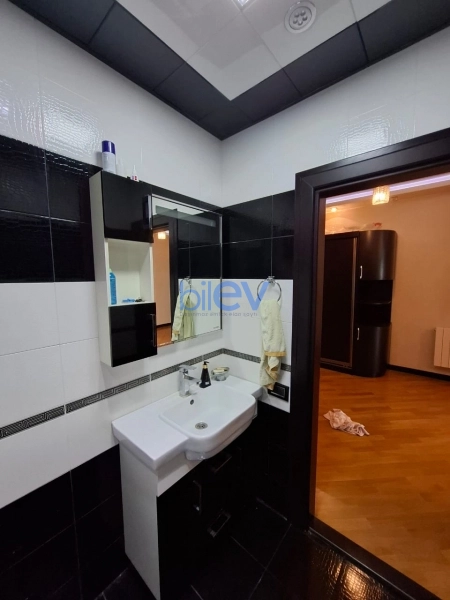 Satış 3 otaqlı Yeni Tikili bina evi  125m², Bakı