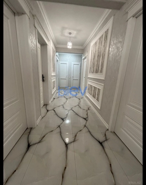 Satış 5 otaqlı Köhnə Tikili bina evi  110m², Bakı
