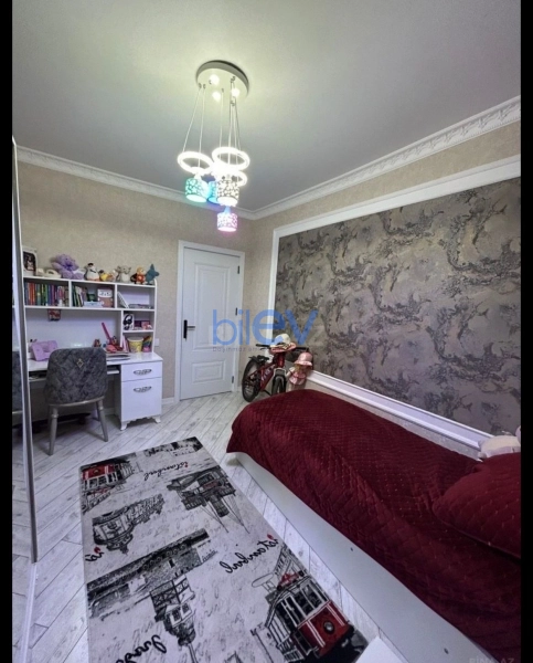 Satış 5 otaqlı Köhnə Tikili bina evi  110m², Bakı