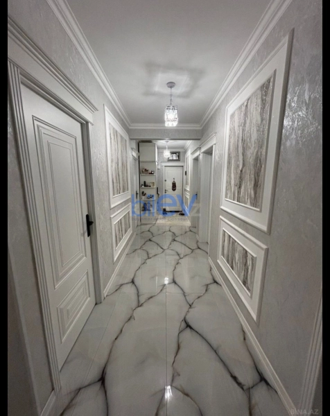 Satış 5 otaqlı Köhnə Tikili bina evi  110m², Bakı