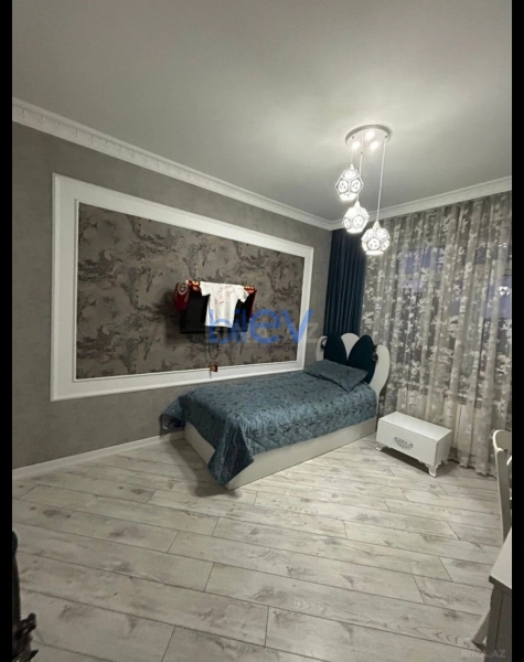 Satış 5 otaqlı Köhnə Tikili bina evi  110m², Bakı