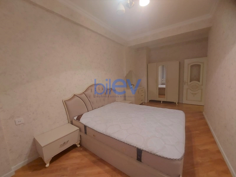 Aylıq Kirayə 3 otaqlı Yeni Tikili bina evi  126m², Bakı
