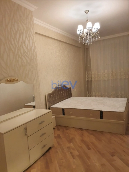 Aylıq Kirayə 3 otaqlı Yeni Tikili bina evi  126m², Bakı