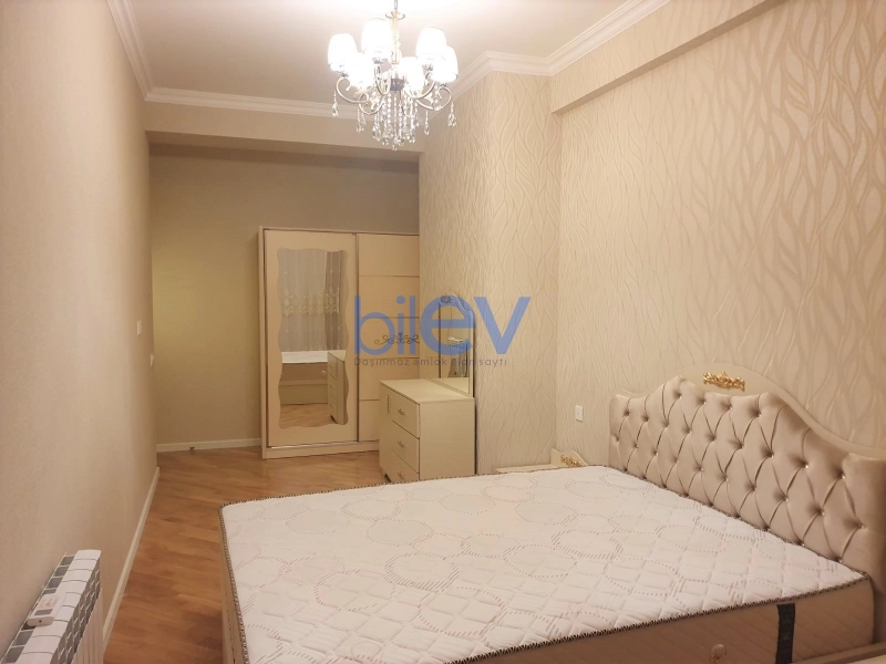 Aylıq Kirayə 3 otaqlı Yeni Tikili bina evi  126m², Bakı