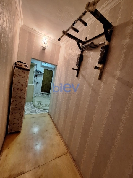 Satış 5 otaqlı Köhnə Tikili bina evi  111m², Bakı