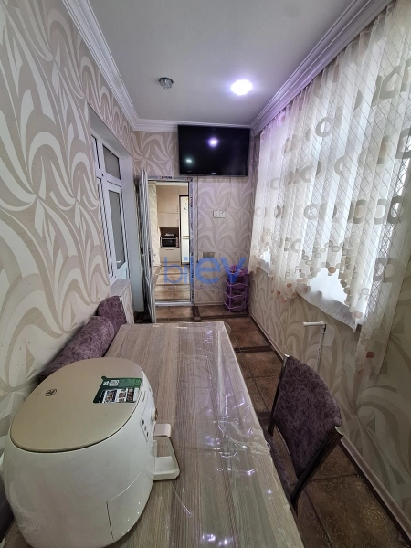 Satış 5 otaqlı Köhnə Tikili bina evi  111m², Bakı